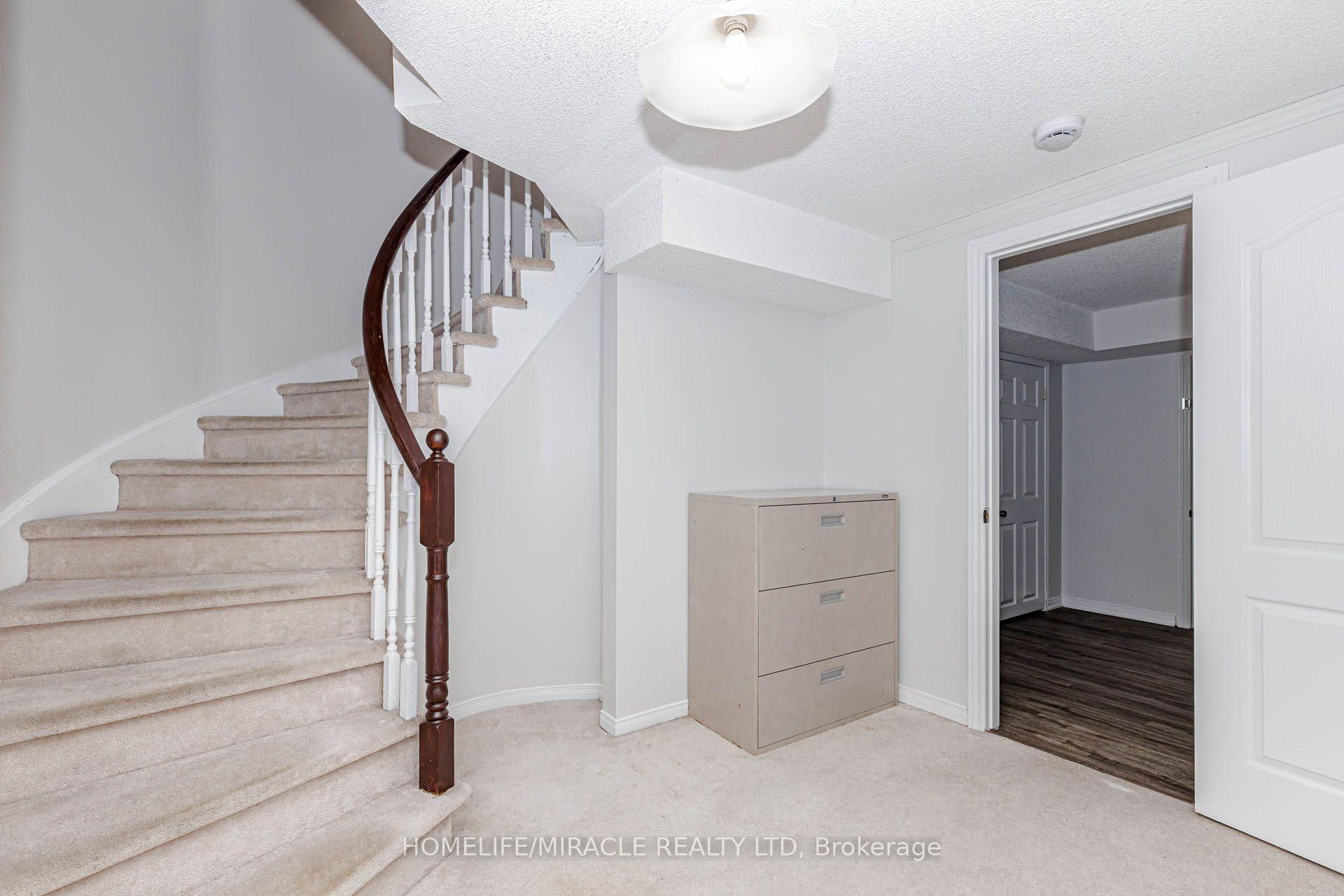 Photo 38 of 955 Bristol Road W, Mississauga, East Credit — HOMEH