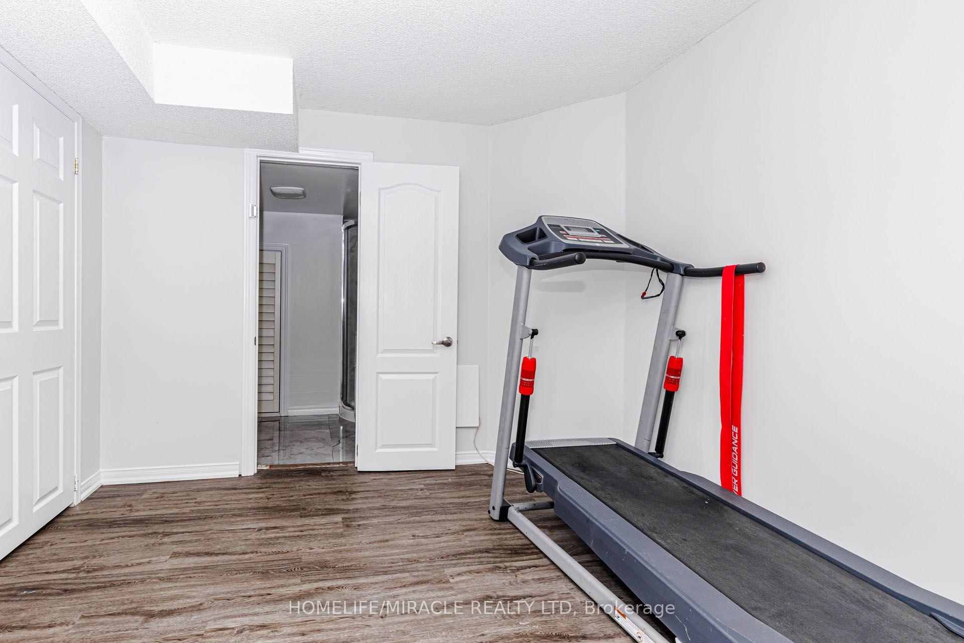 Photo 39 of 955 Bristol Road W, Mississauga, East Credit — HOMEH