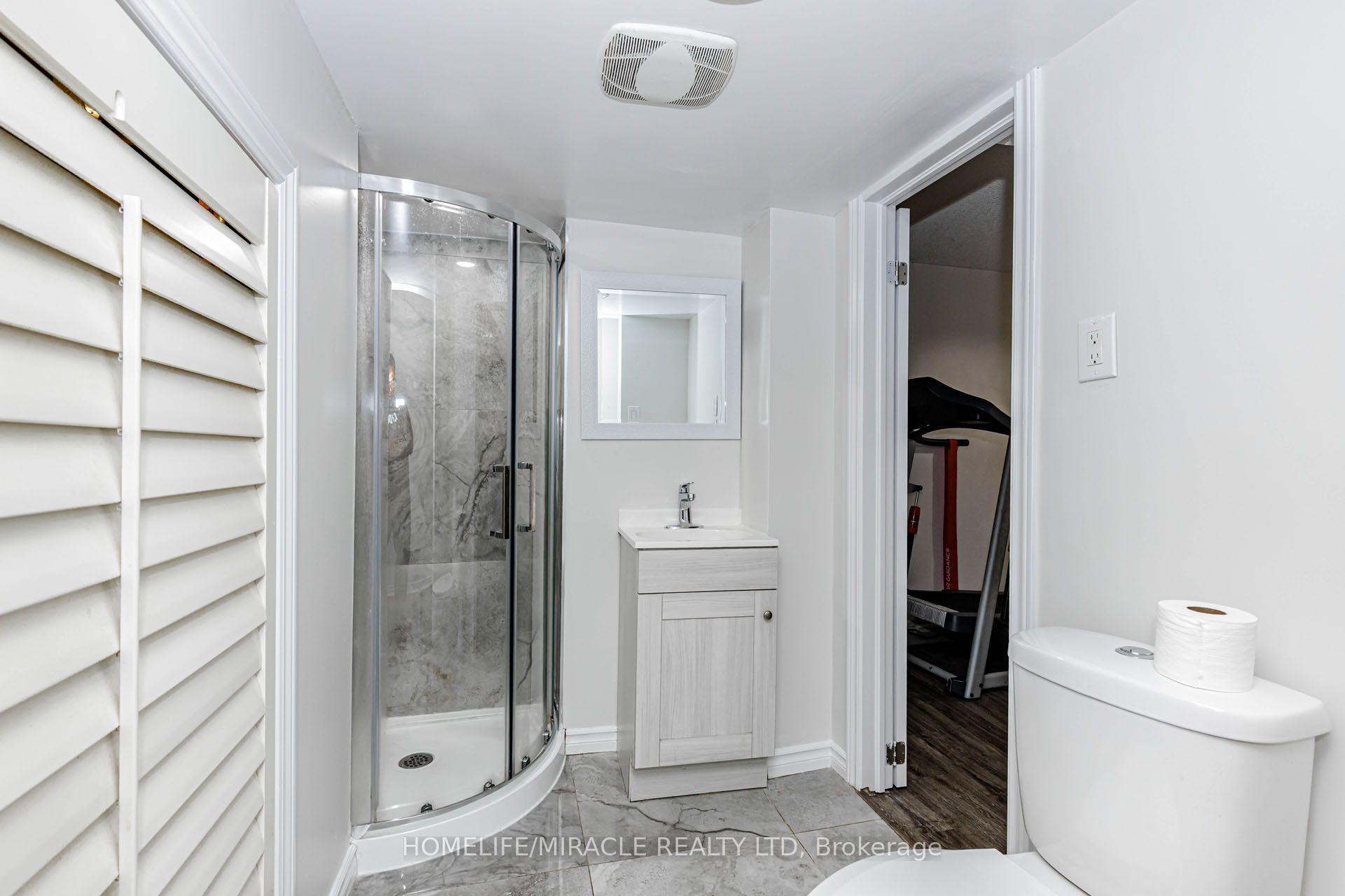 Photo 40 of 955 Bristol Road W, Mississauga, East Credit — HOMEH