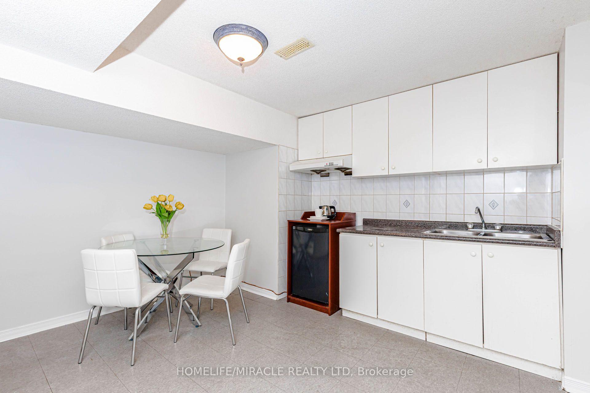 Photo 42 of 955 Bristol Road W, Mississauga, East Credit — HOMEH