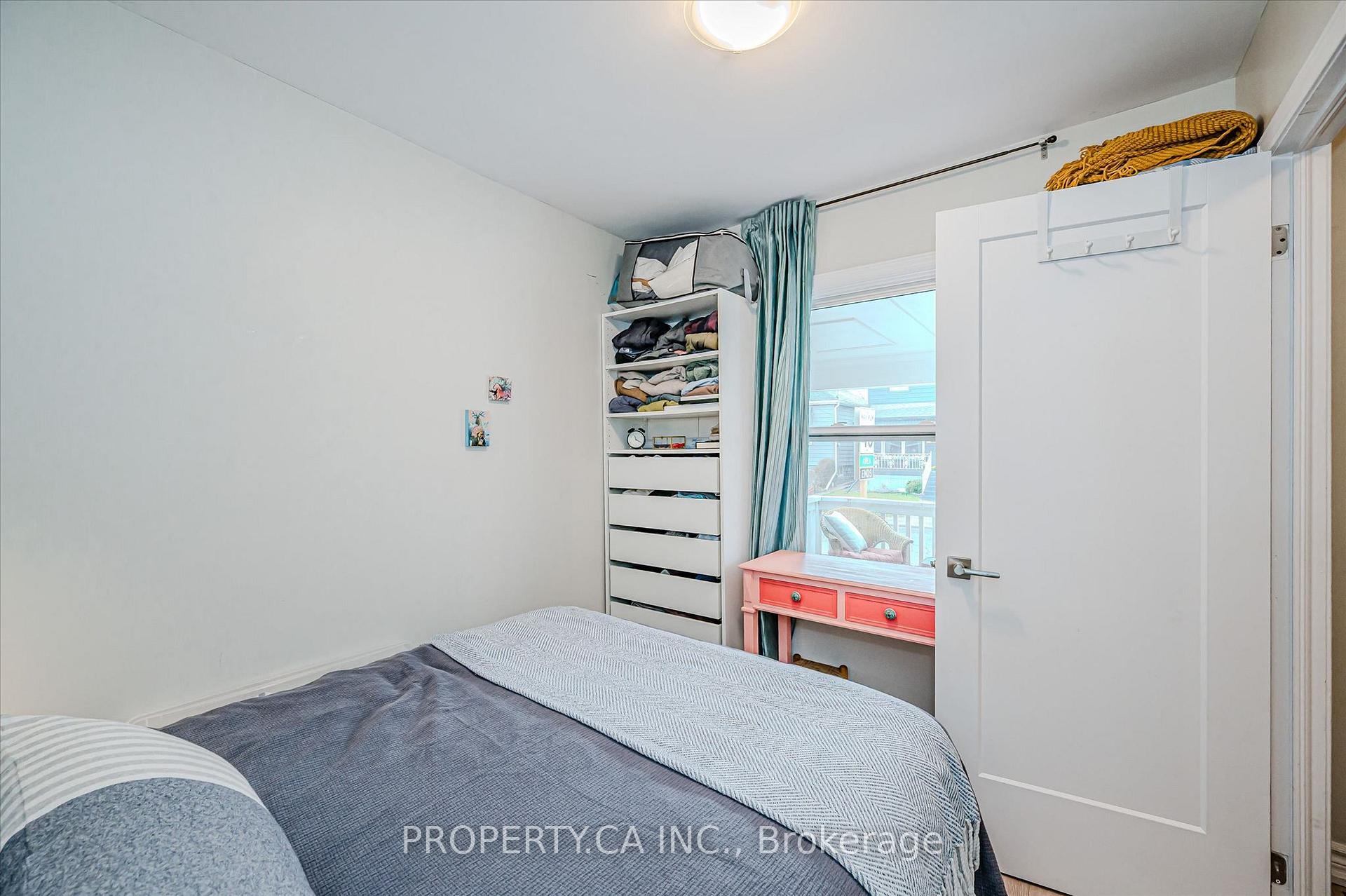Photo 12 of 51 Fairview Avenue, Hamilton, Crown Point — HOMEH