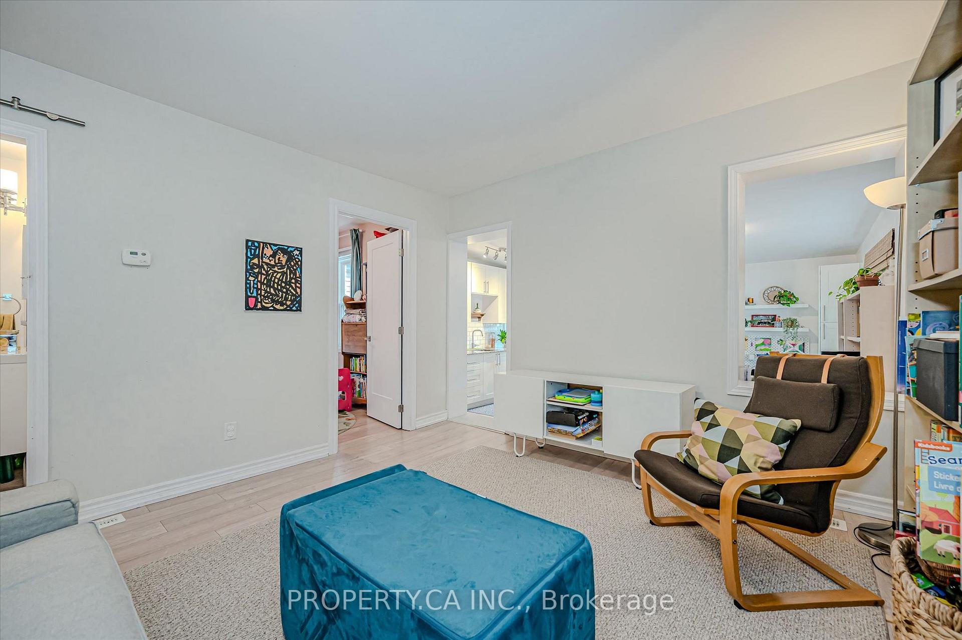Photo 16 of 51 Fairview Avenue, Hamilton, Crown Point — HOMEH