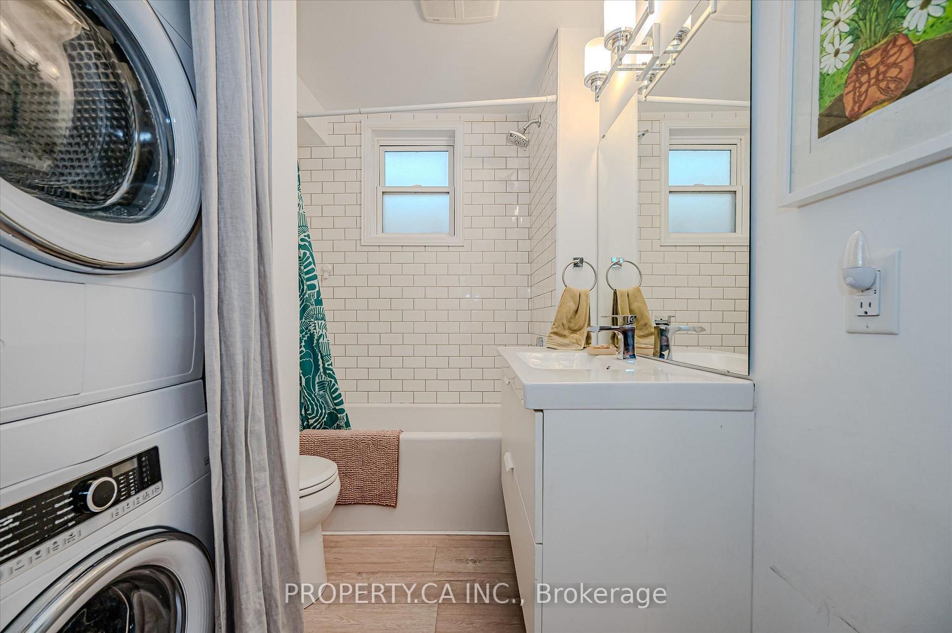 Photo 19 of 51 Fairview Avenue, Hamilton, Crown Point — HOMEH