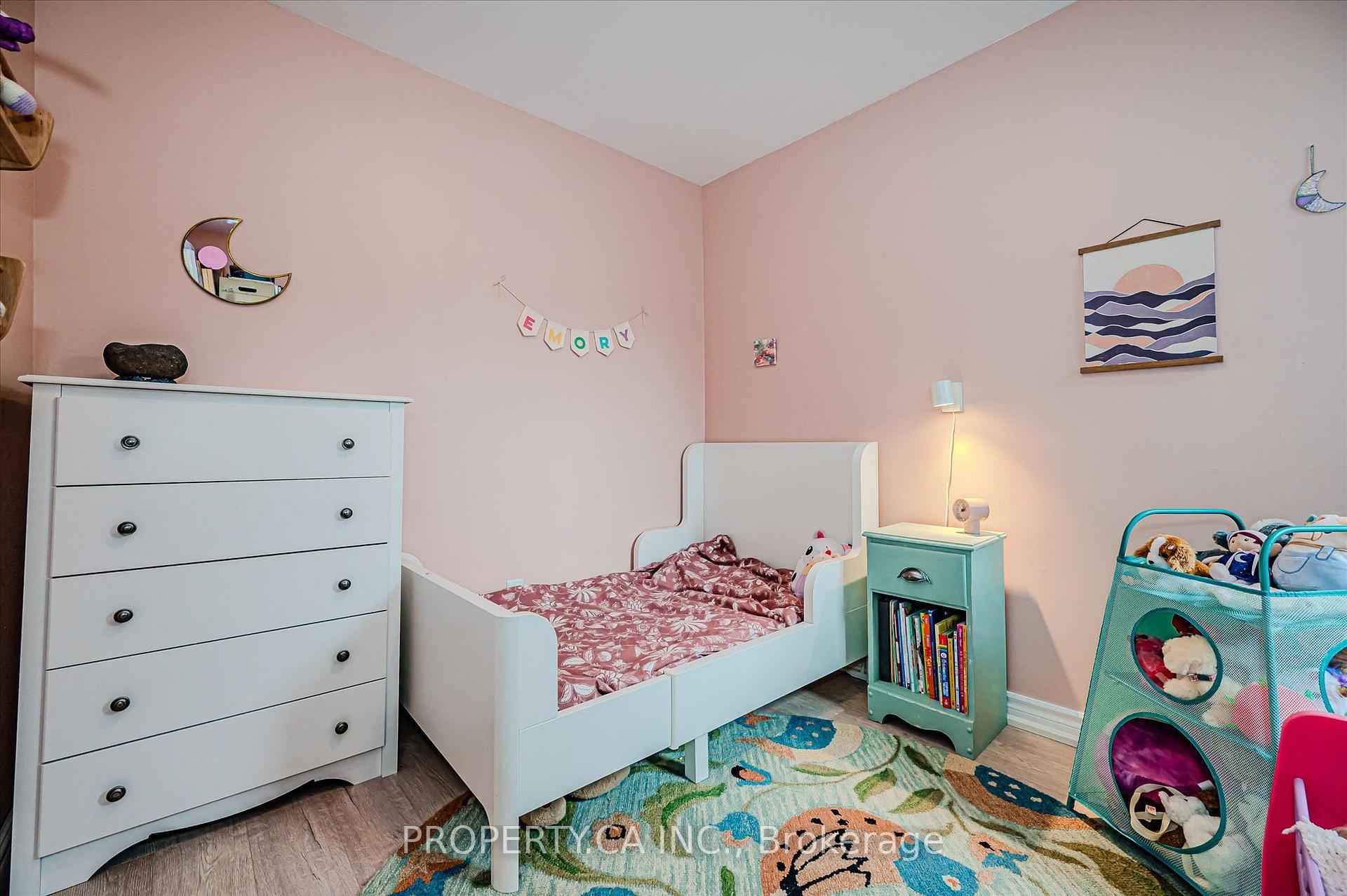 Photo 21 of 51 Fairview Avenue, Hamilton, Crown Point — HOMEH