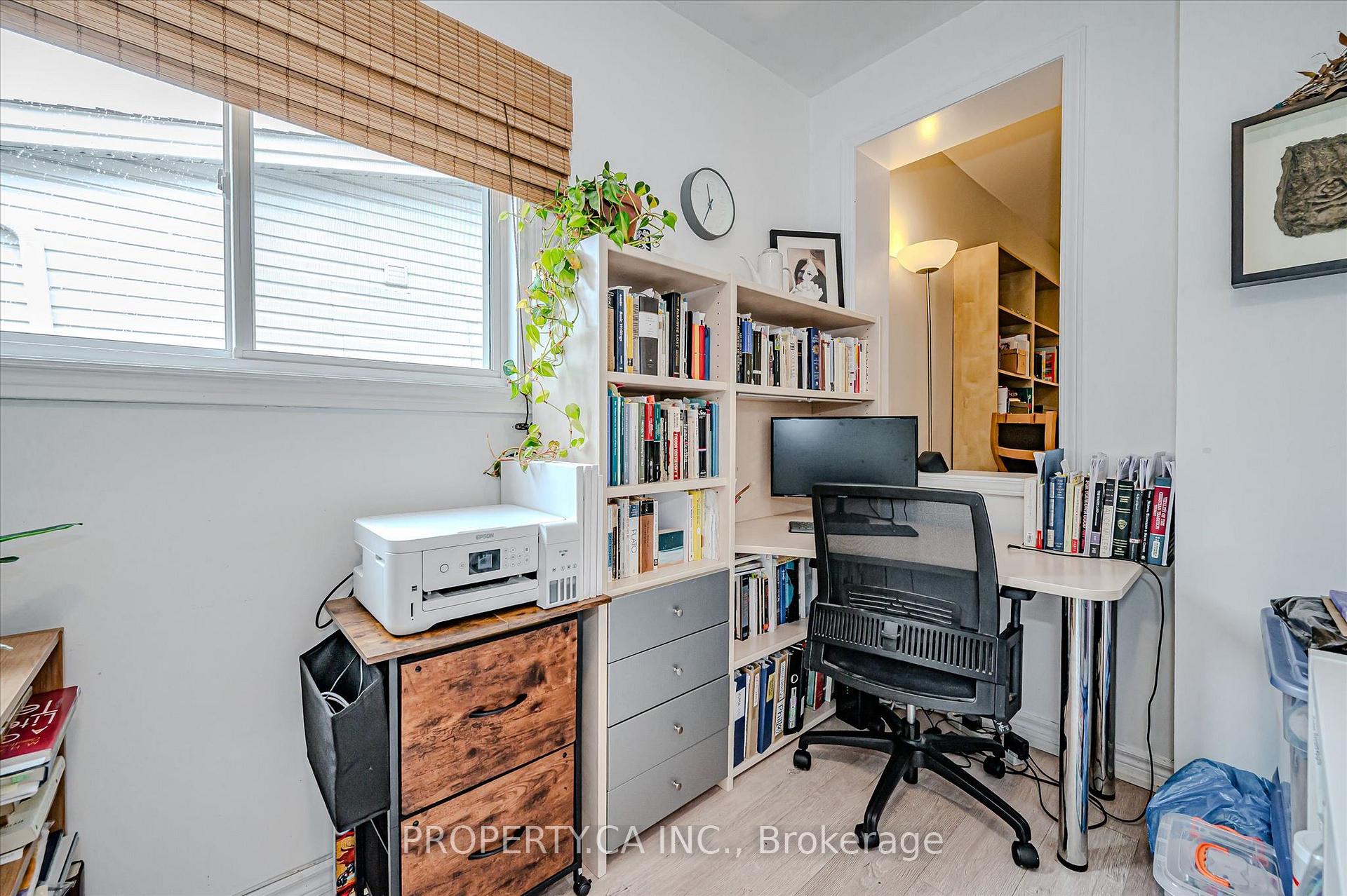 Photo 27 of 51 Fairview Avenue, Hamilton, Crown Point — HOMEH