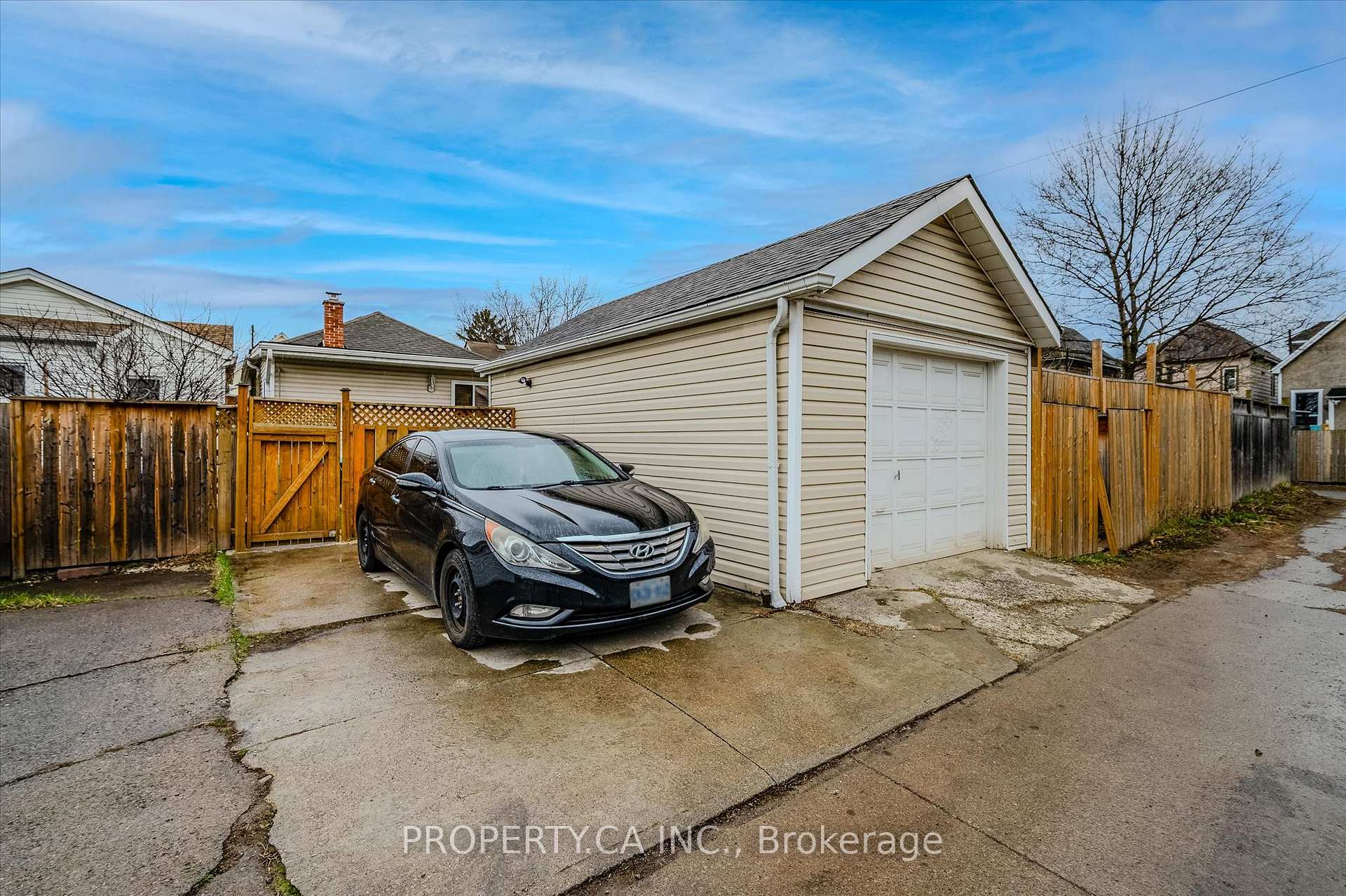 Photo 33 of 51 Fairview Avenue, Hamilton, Crown Point — HOMEH