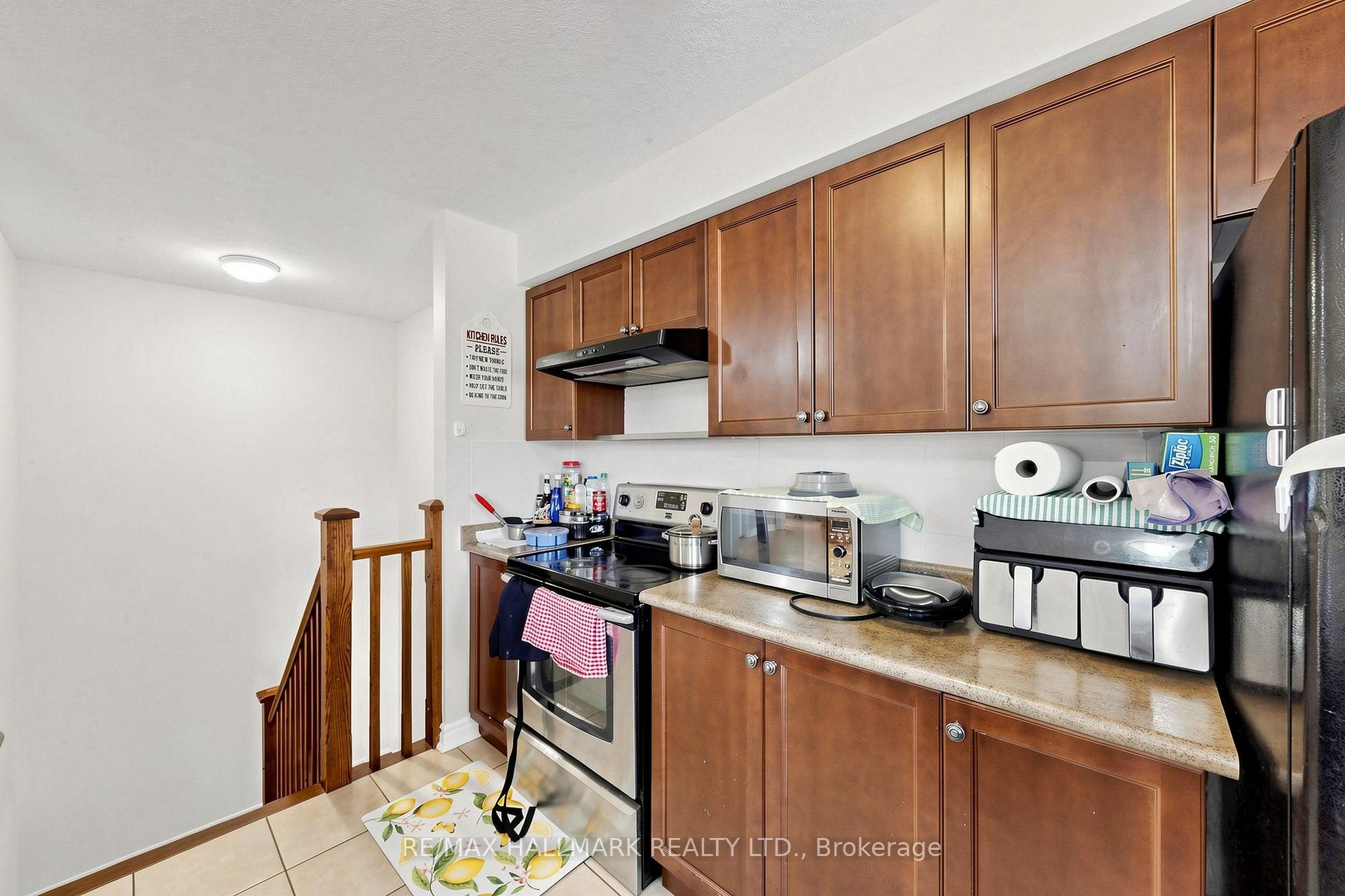 Photo 36 of 20 Tolton Drive, Guelph, Pineridge/Westminster Woods — HOMEH