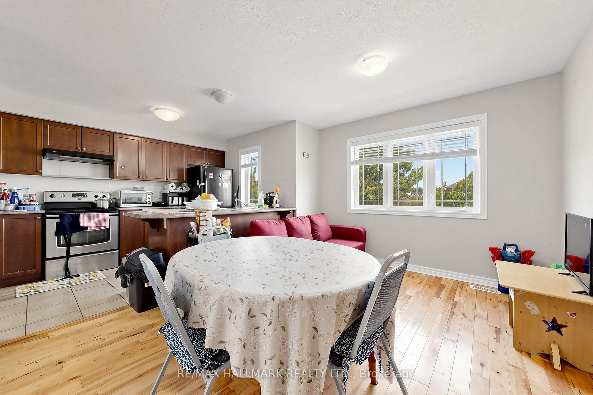 Photo 40 of 20 Tolton Drive, Guelph, Pineridge/Westminster Woods — HOMEH
