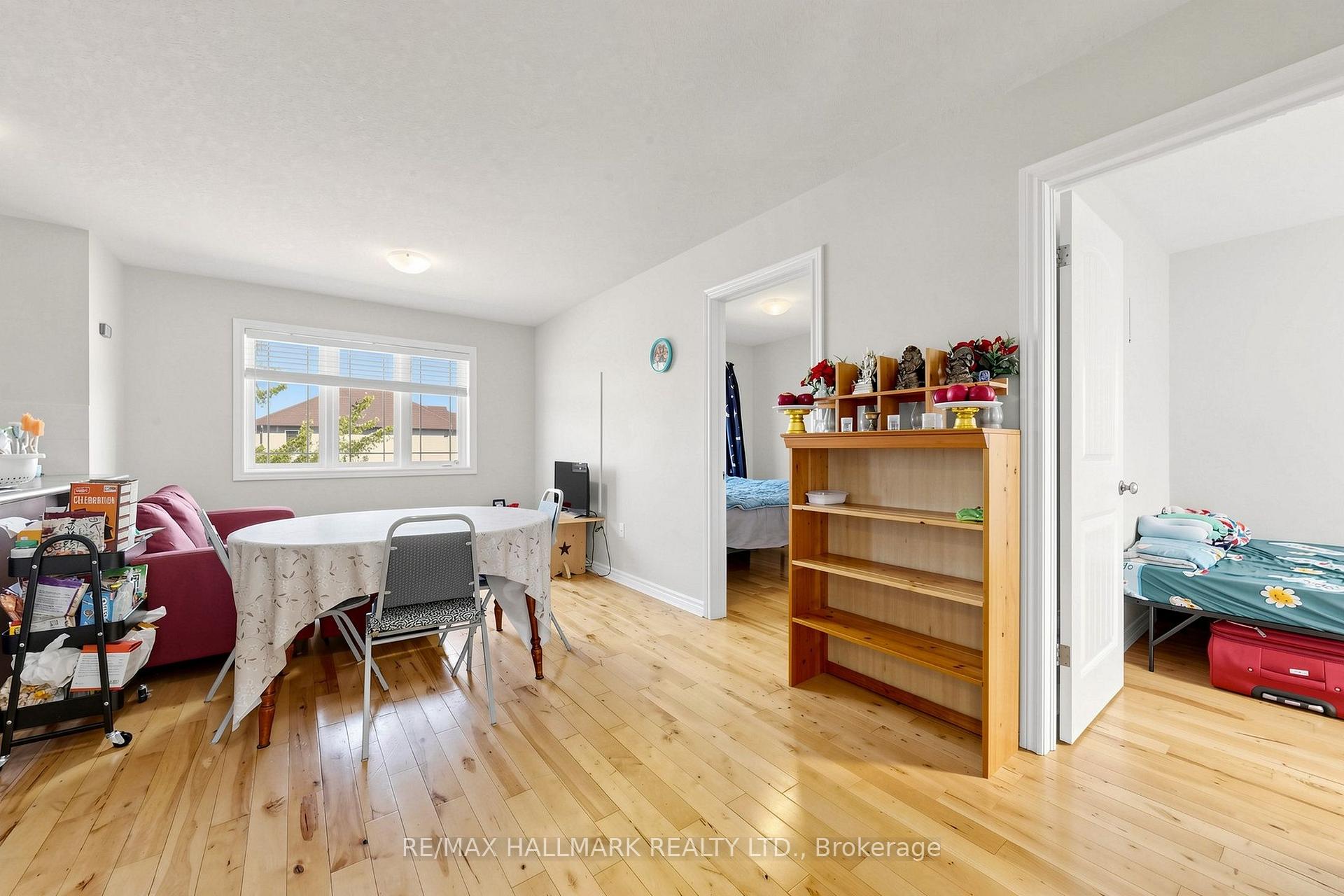 Photo 41 of 20 Tolton Drive, Guelph, Pineridge/Westminster Woods — HOMEH