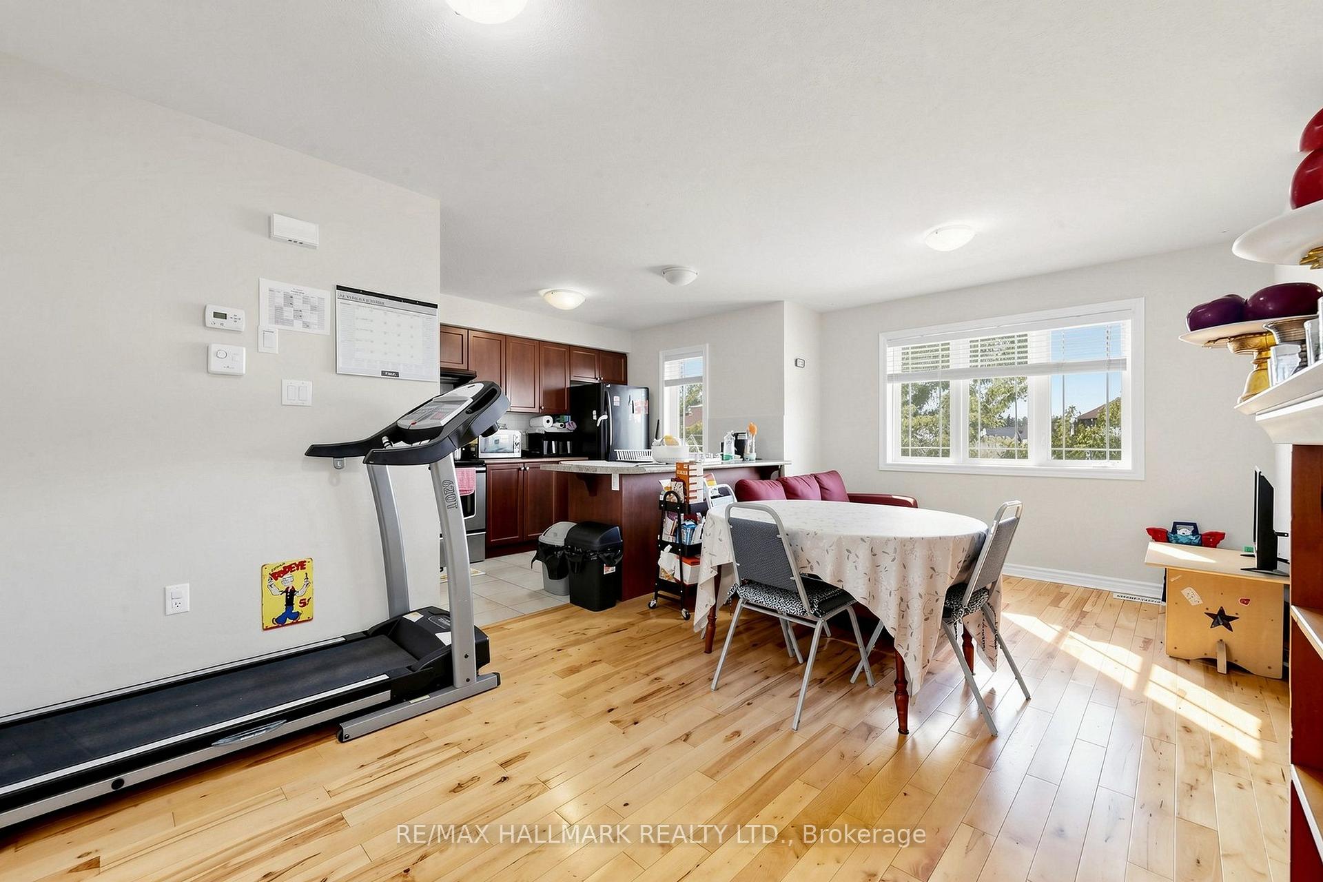 Photo 42 of 20 Tolton Drive, Guelph, Pineridge/Westminster Woods — HOMEH