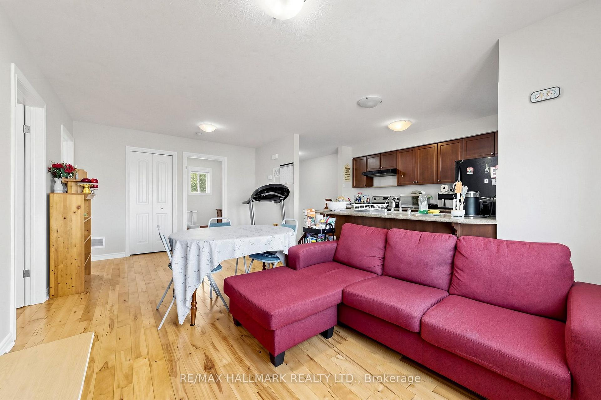 Photo 43 of 20 Tolton Drive, Guelph, Pineridge/Westminster Woods — HOMEH