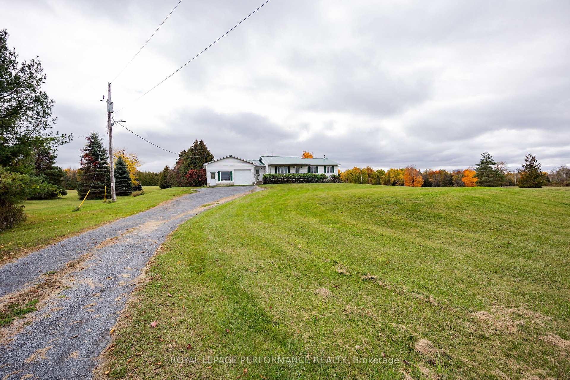 Photo 9 of 19976 County 43 Road, North Glengarry, North Glengarry (Kenyon) Twp — HOMEH