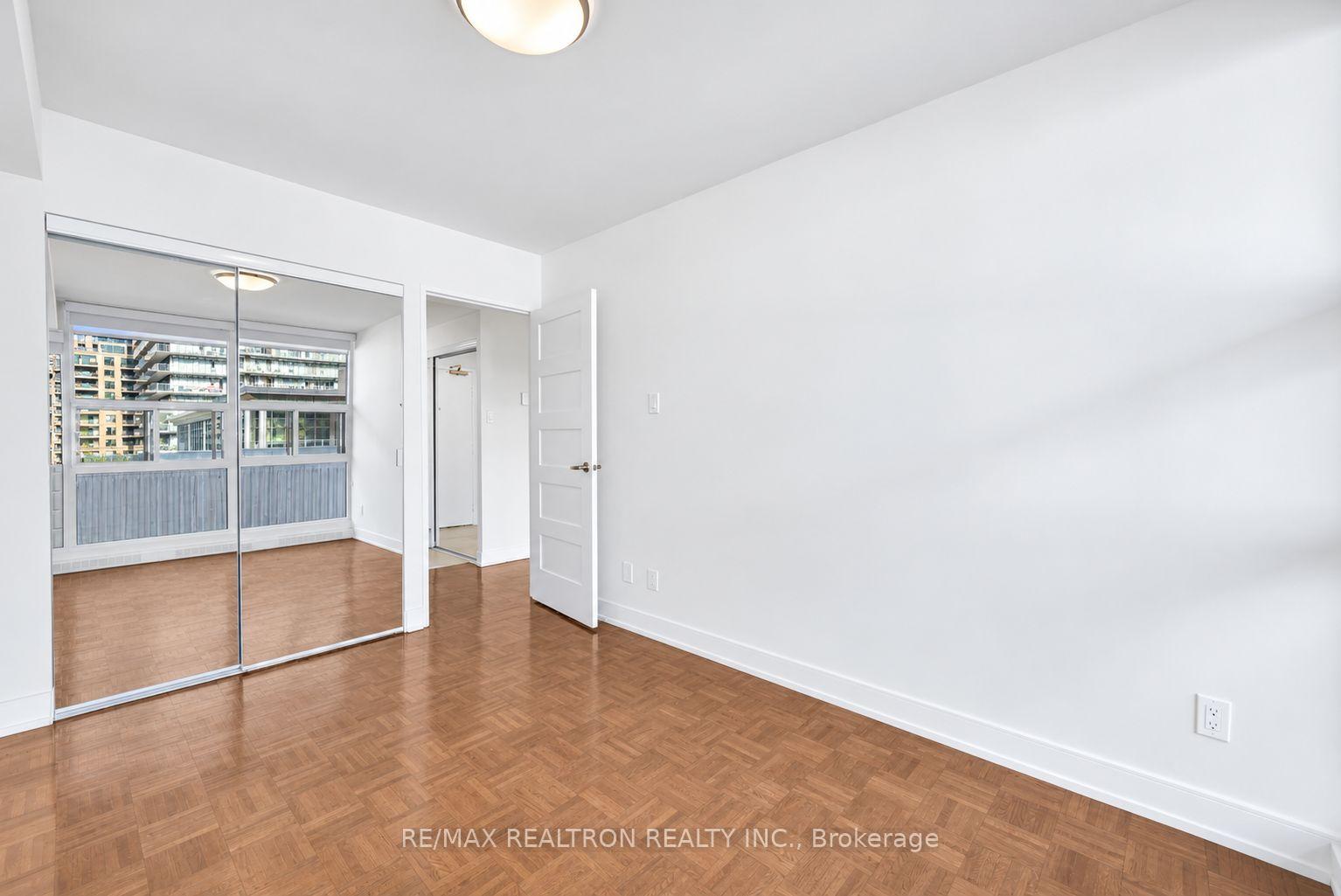 Photo 9 of Unit 1108, 33 Isabella Street, Toronto, Church-Yonge Corridor — HOMEH