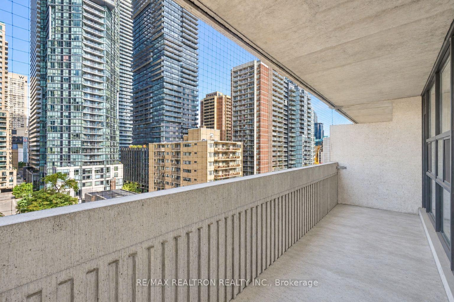 Photo 12 of Unit 1108, 33 Isabella Street, Toronto, Church-Yonge Corridor — HOMEH