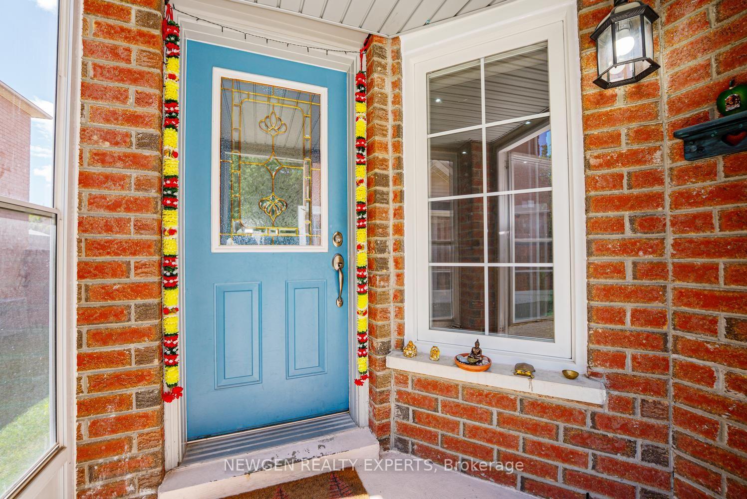 Photo 9 of 42 Mccleave Crescent, Brampton, Fletcher's West — HOMEH