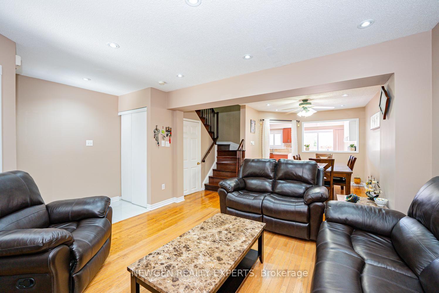 Photo 12 of 42 Mccleave Crescent, Brampton, Fletcher's West — HOMEH