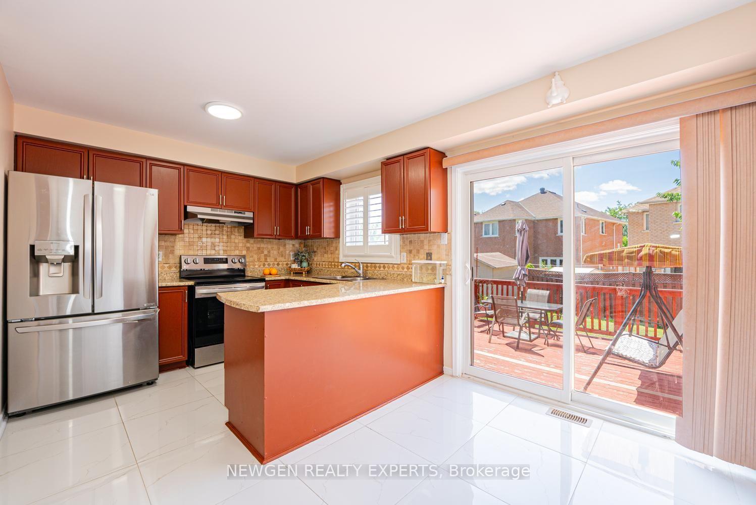Photo 20 of 42 Mccleave Crescent, Brampton, Fletcher's West — HOMEH