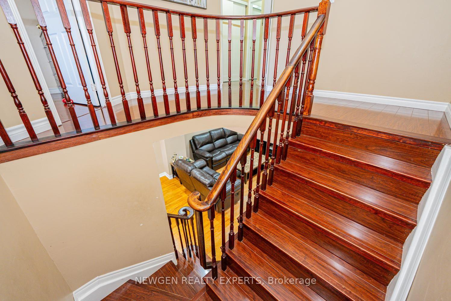 Photo 25 of 42 Mccleave Crescent, Brampton, Fletcher's West — HOMEH