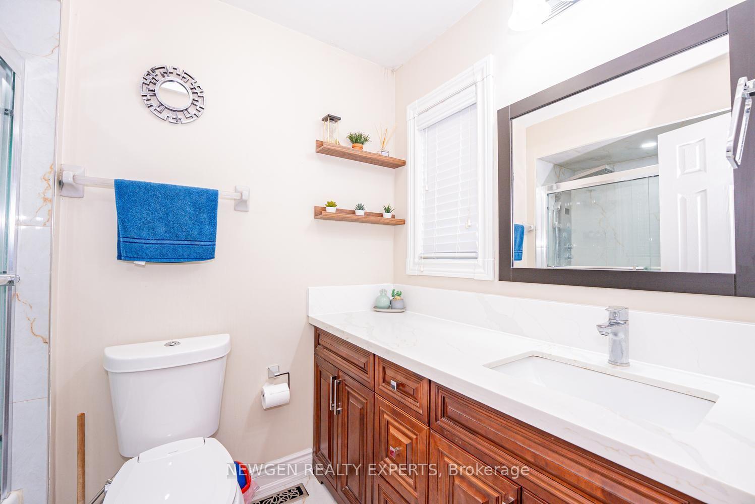 Photo 33 of 42 Mccleave Crescent, Brampton, Fletcher's West — HOMEH