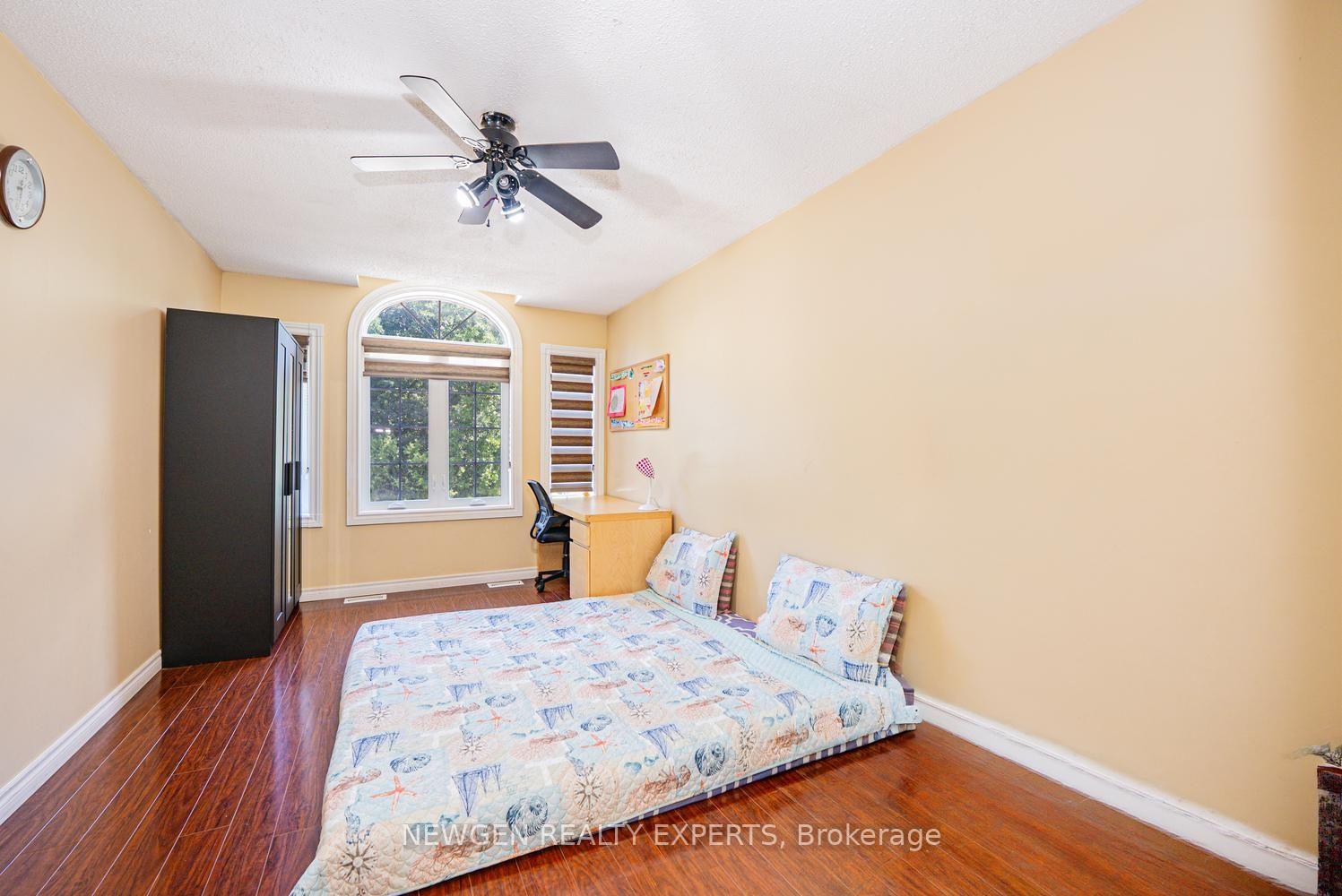 Photo 36 of 42 Mccleave Crescent, Brampton, Fletcher's West — HOMEH