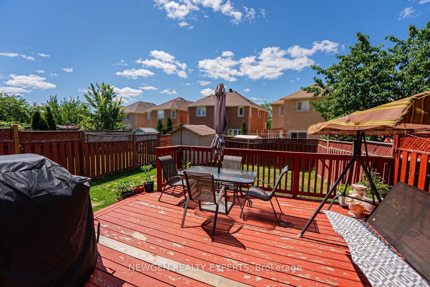 Photo 45 of 42 Mccleave Crescent, Brampton, Fletcher's West — HOMEH