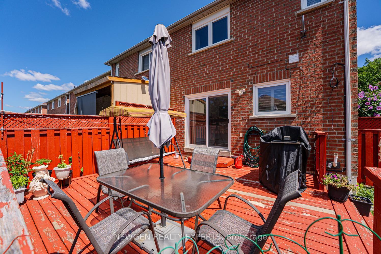 Photo 46 of 42 Mccleave Crescent, Brampton, Fletcher's West — HOMEH