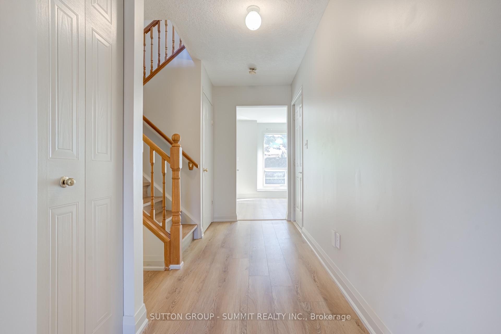 Photo 11 of 346 University Downs Crescent, Waterloo, Lexington — HOMEH