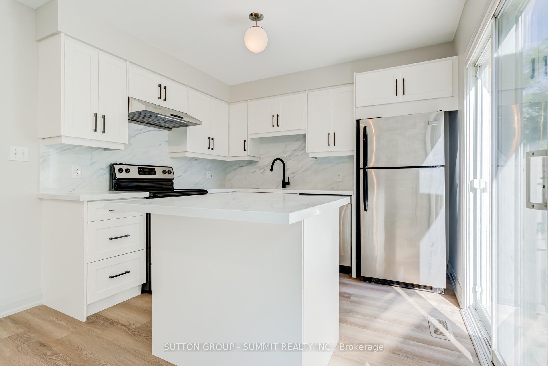 Photo 14 of 346 University Downs Crescent, Waterloo, Lexington — HOMEH