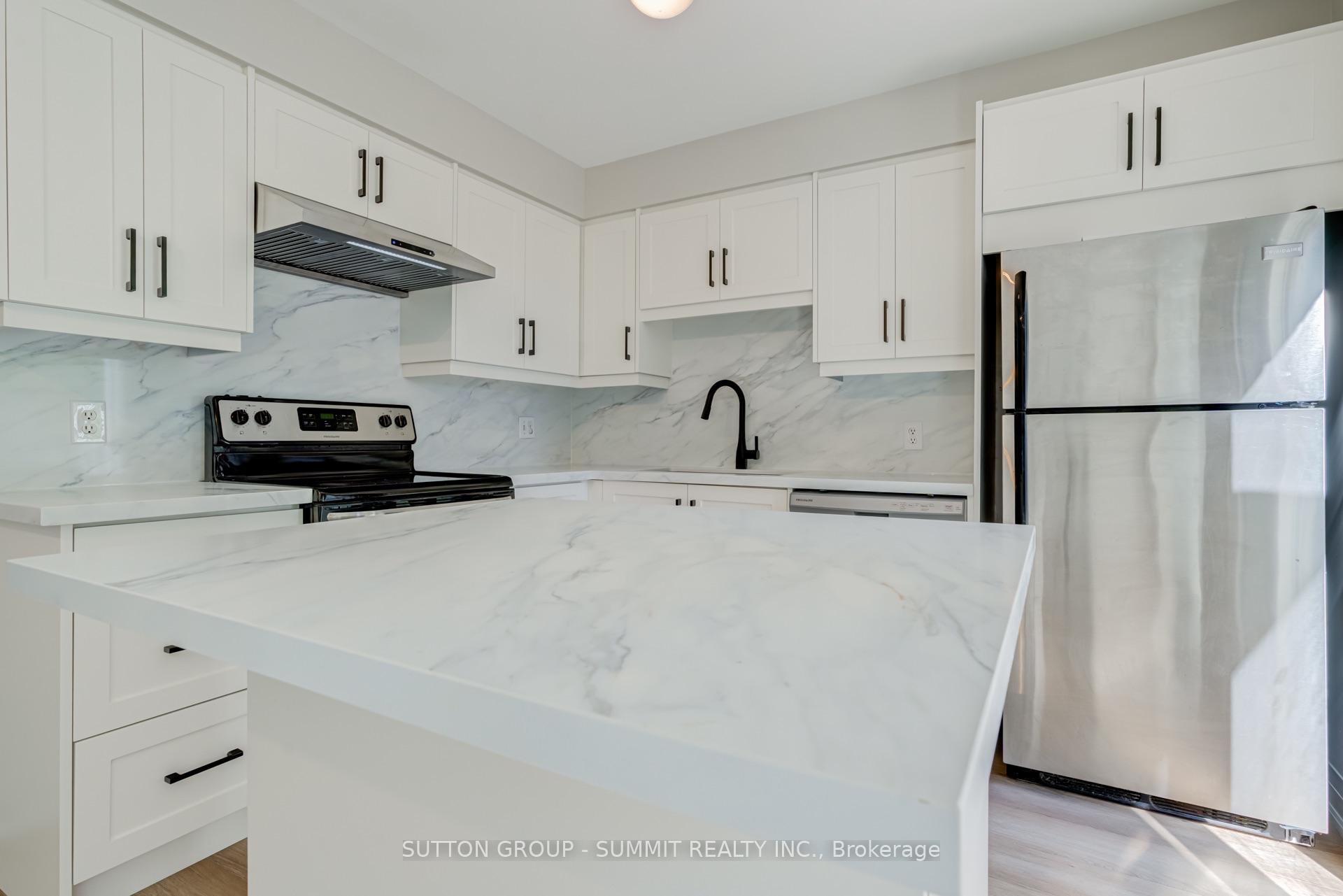 Photo 17 of 346 University Downs Crescent, Waterloo, Lexington — HOMEH