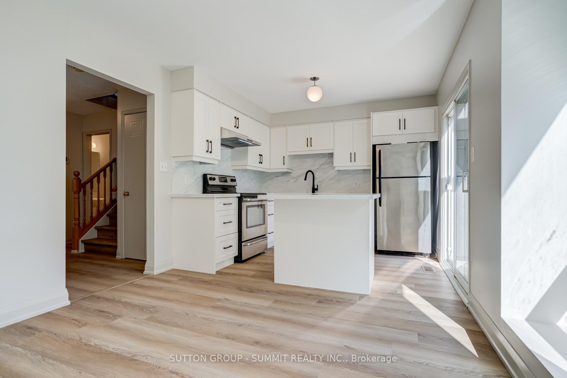 Photo 20 of 346 University Downs Crescent, Waterloo, Lexington — HOMEH