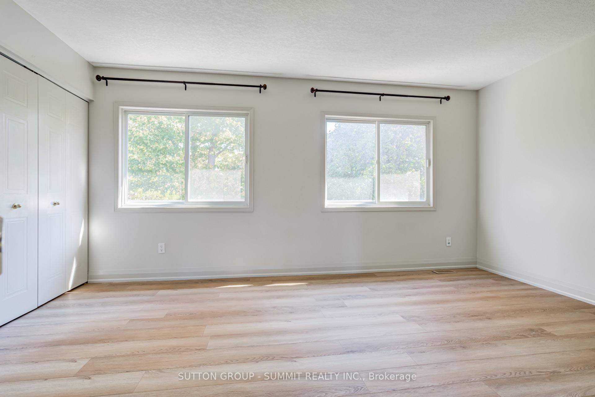Photo 23 of 346 University Downs Crescent, Waterloo, Lexington — HOMEH