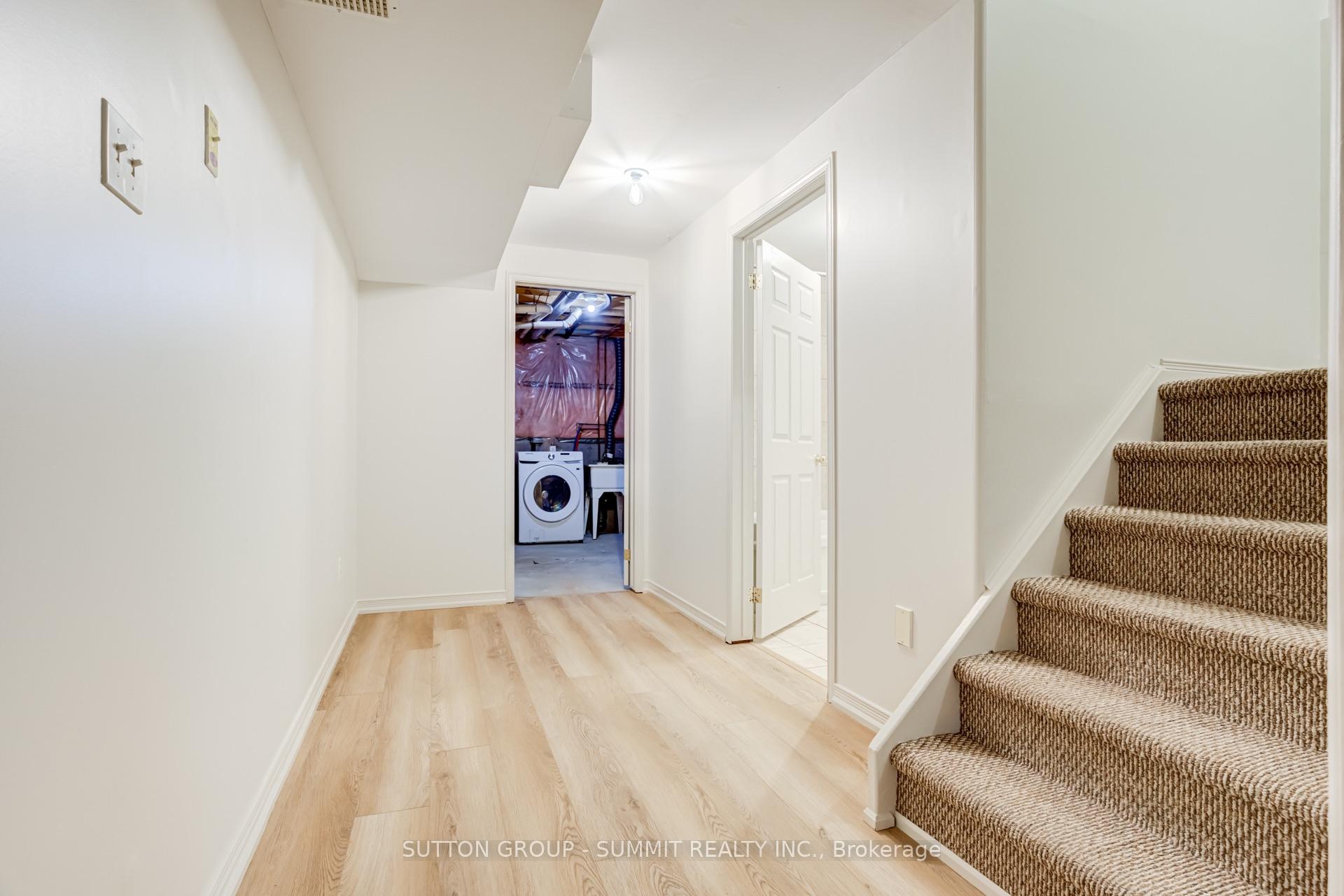 Photo 35 of 346 University Downs Crescent, Waterloo, Lexington — HOMEH