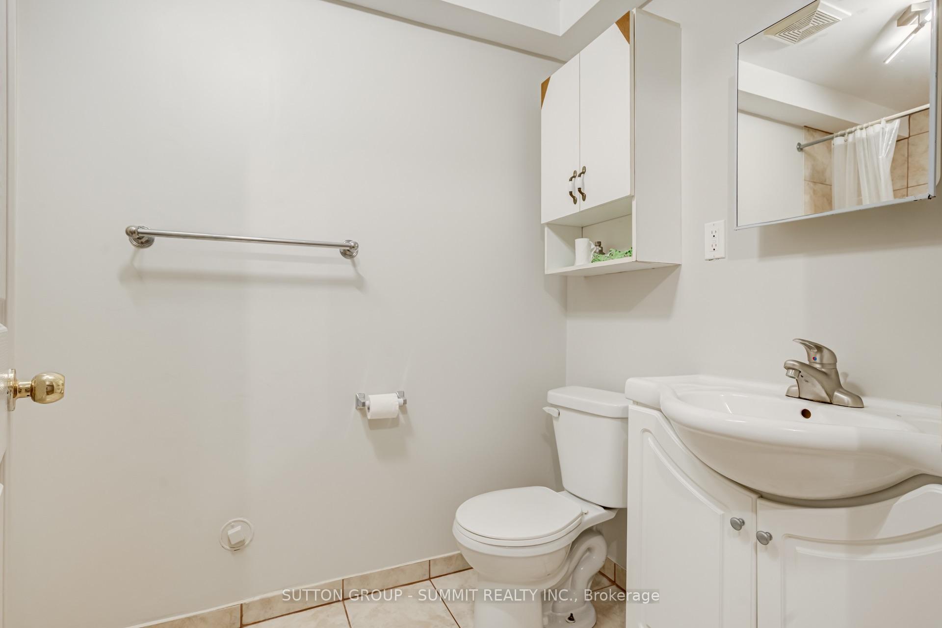Photo 40 of 346 University Downs Crescent, Waterloo, Lexington — HOMEH