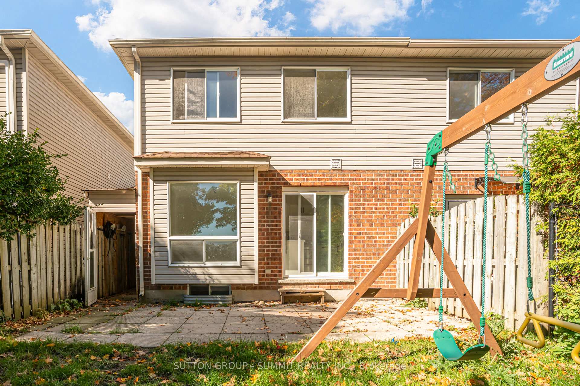 Photo 48 of 346 University Downs Crescent, Waterloo, Lexington — HOMEH