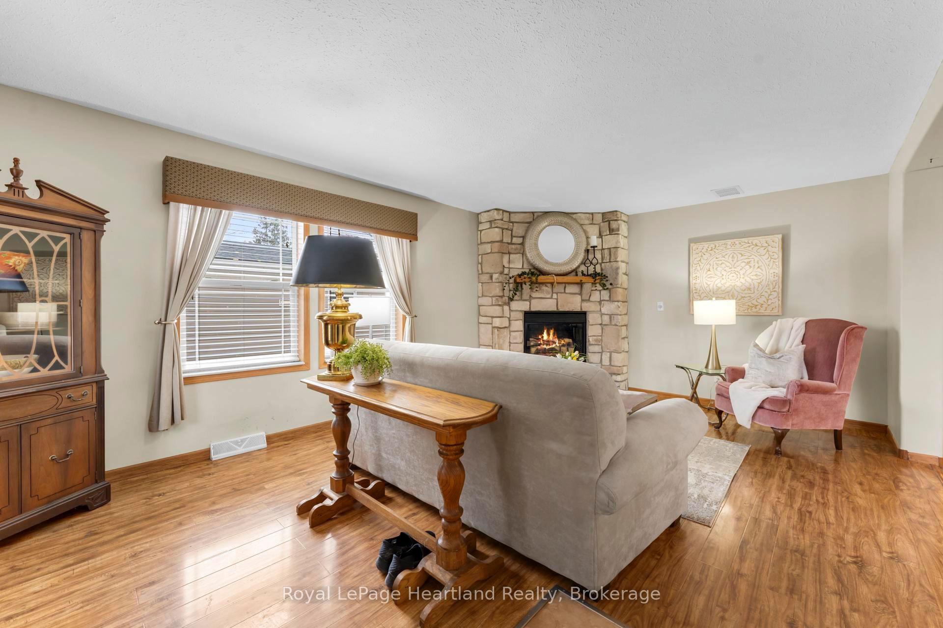 Photo 3 of 27 Cheyenne Lane, Ashfield-Colborne-Wawanosh, Colborne — HOMEH