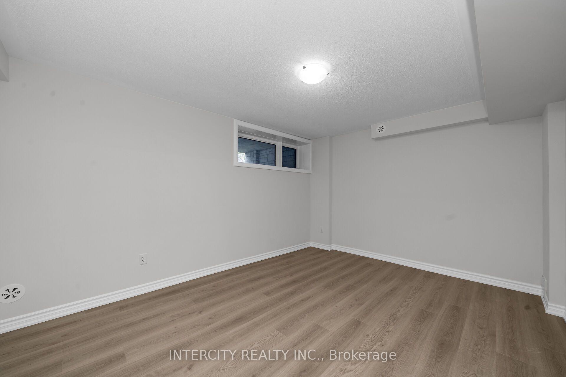 Photo 15 of Unit 49F, 12 Flourish Way, Caledon, Rural Caledon — HOMEH