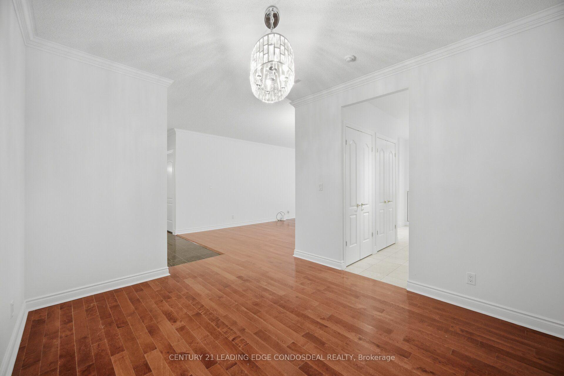 Photo 5 of Unit 322, 11 William Carson Crescent, North York, St. Andrew-Windfields — HOMEH