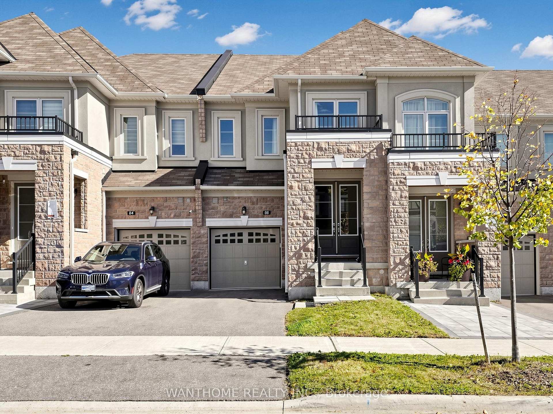 Photo 1 of 86 Prunella Crescent, East Gwillimbury, Holland Landing — HOMEH