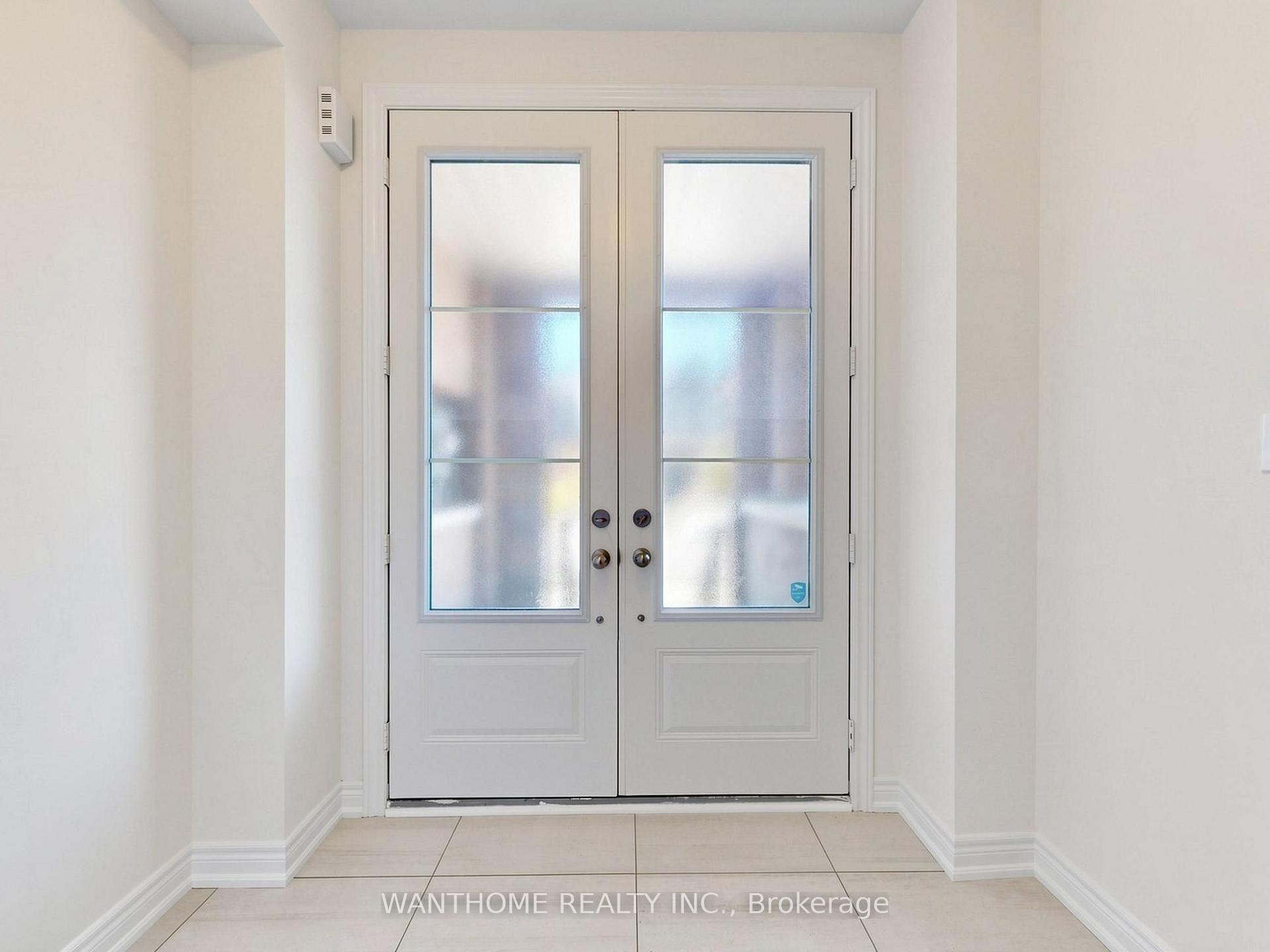 Photo 2 of 86 Prunella Crescent, East Gwillimbury, Holland Landing — HOMEH