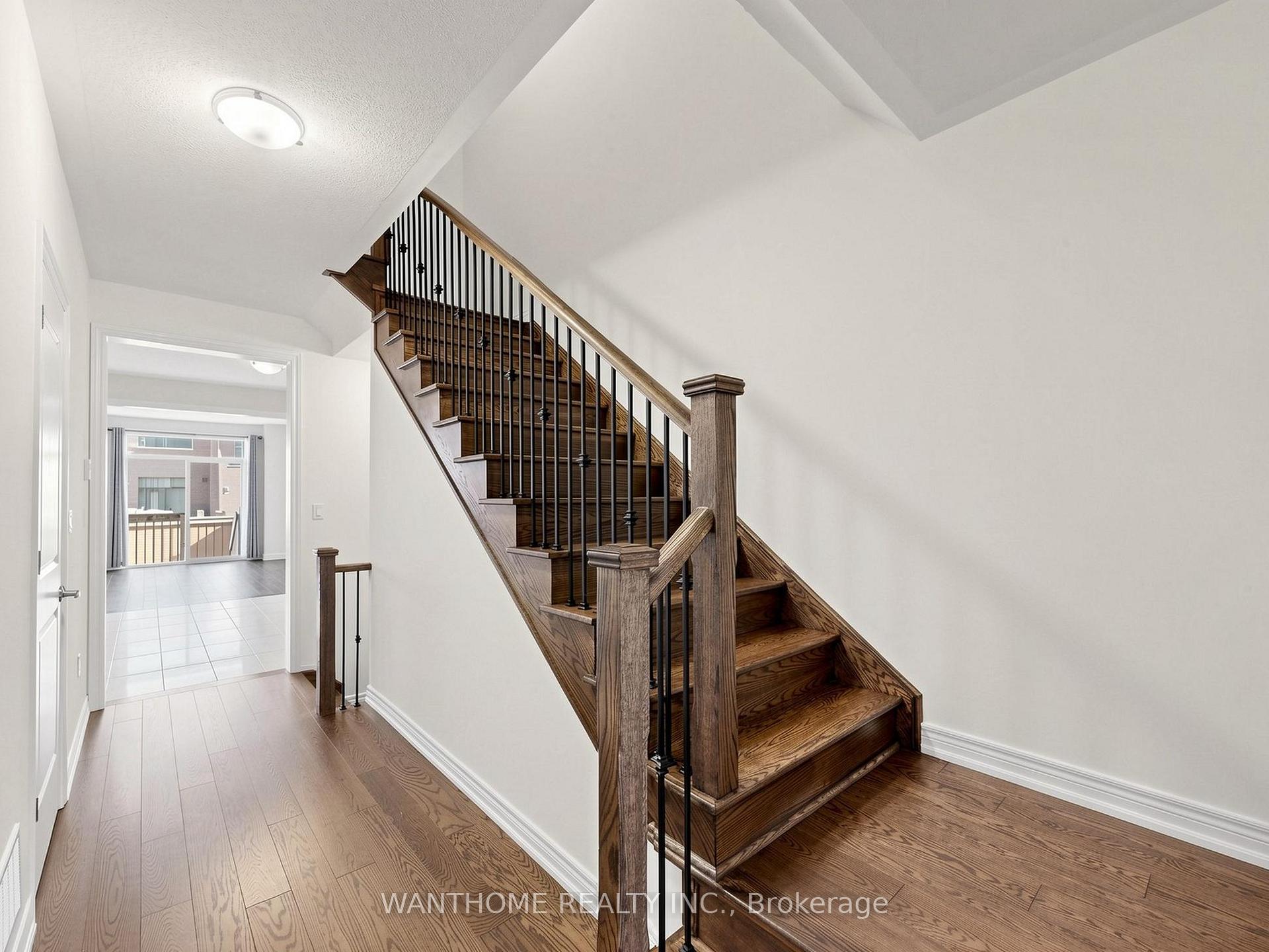 Photo 16 of 86 Prunella Crescent, East Gwillimbury, Holland Landing — HOMEH