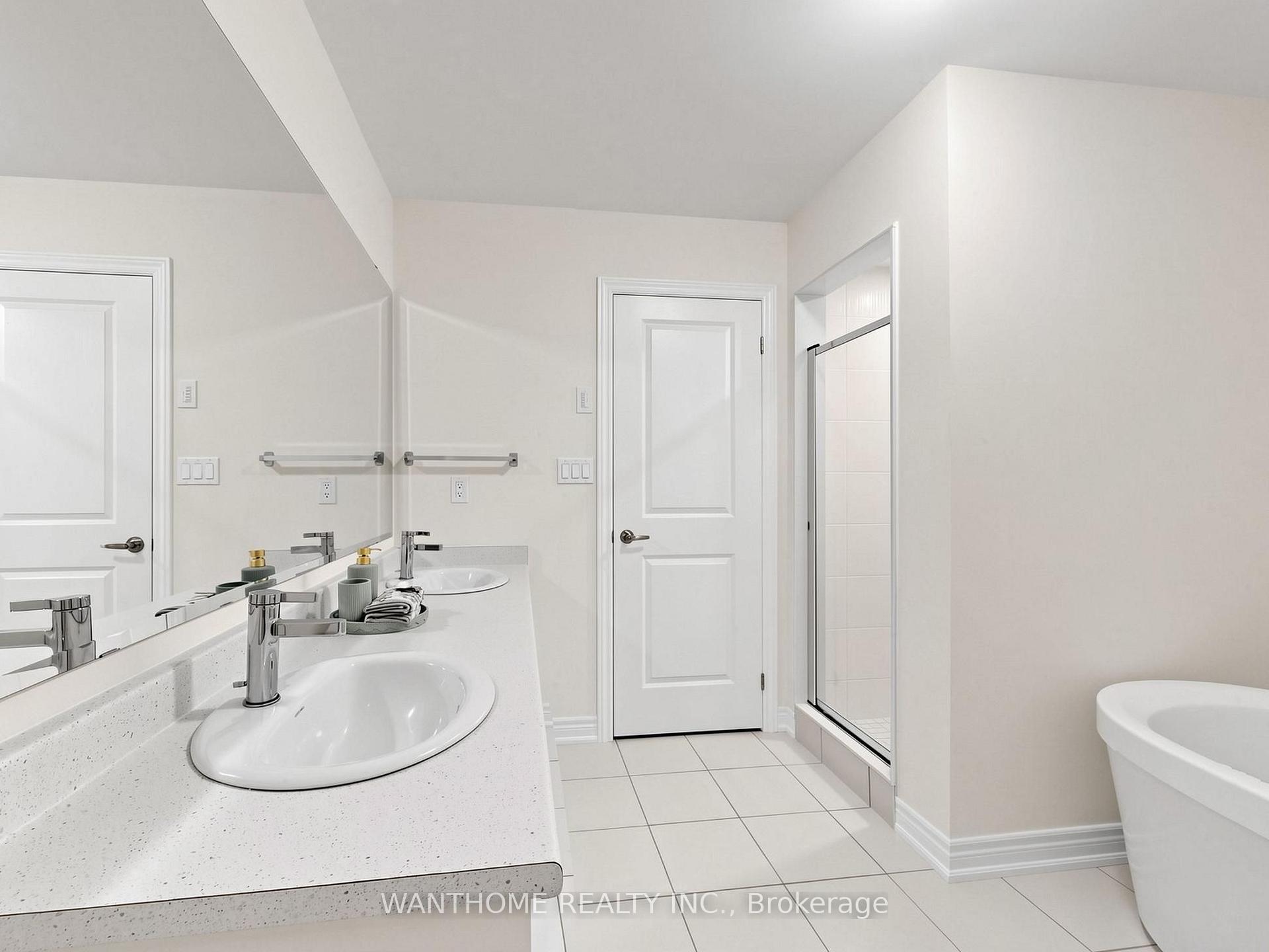 Photo 25 of 86 Prunella Crescent, East Gwillimbury, Holland Landing — HOMEH