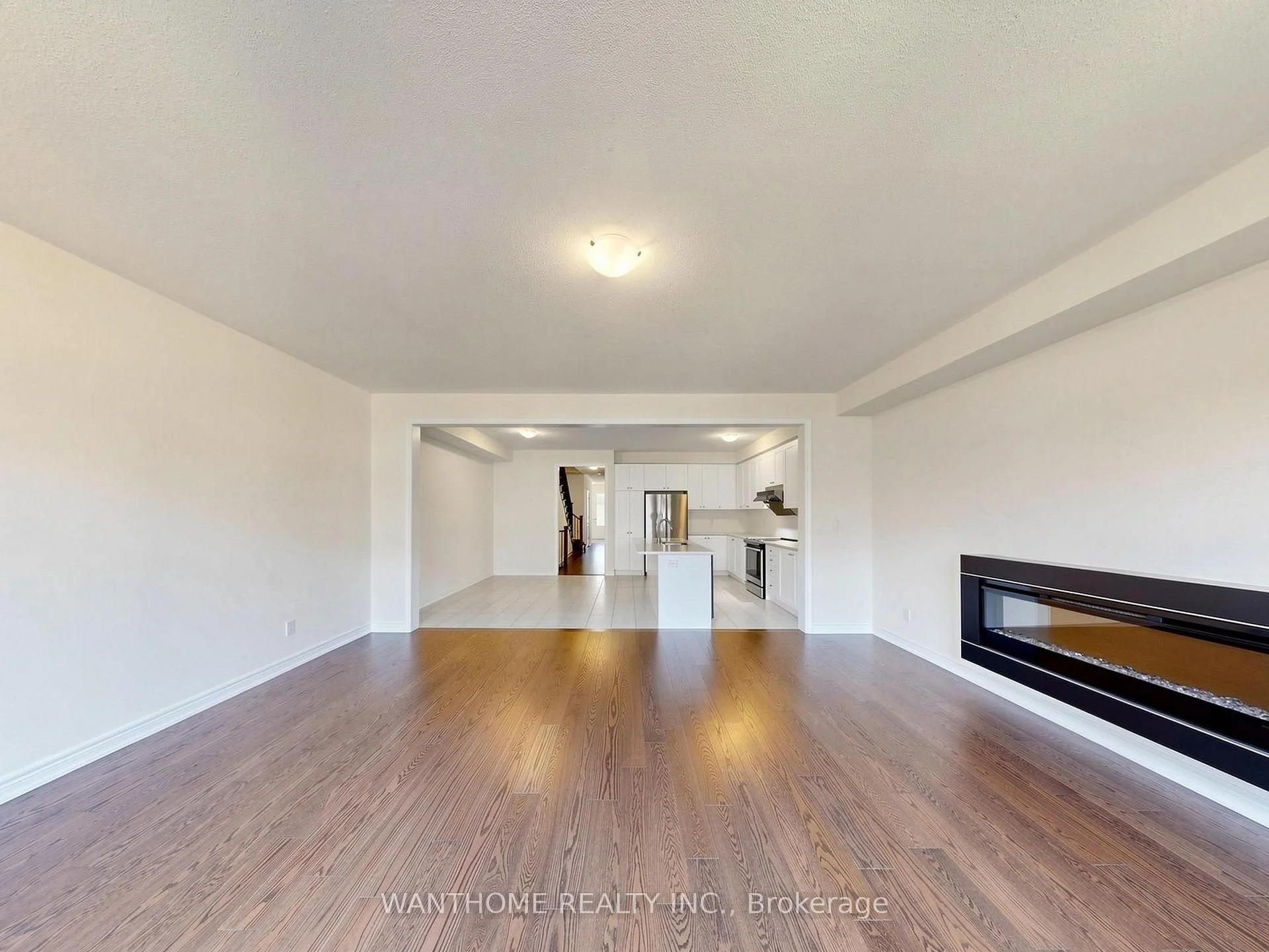 Photo 11 of 86 Prunella Crescent, East Gwillimbury, Holland Landing — HOMEH