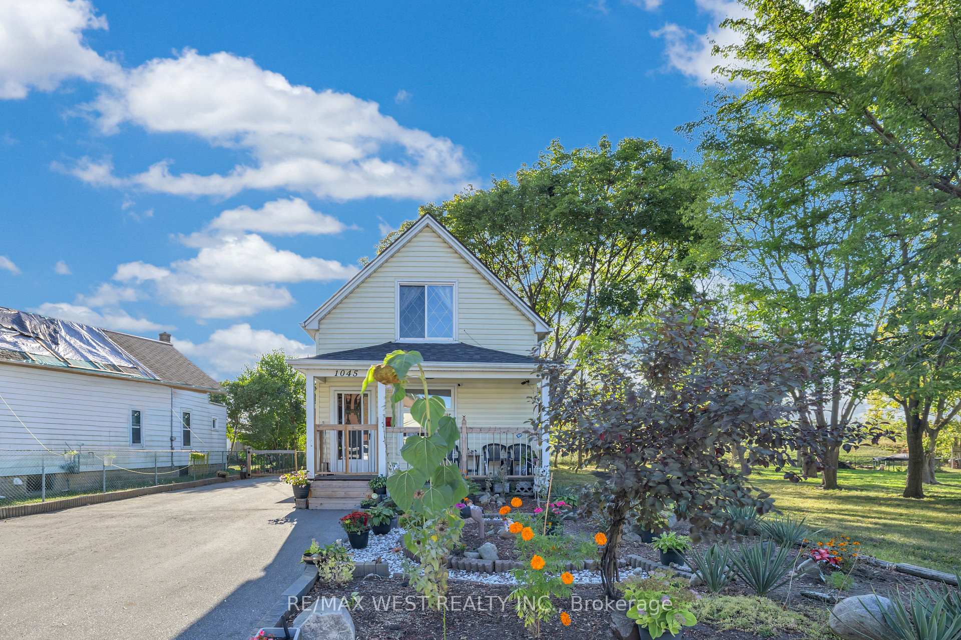 Front of 1045 Wellington Avenue