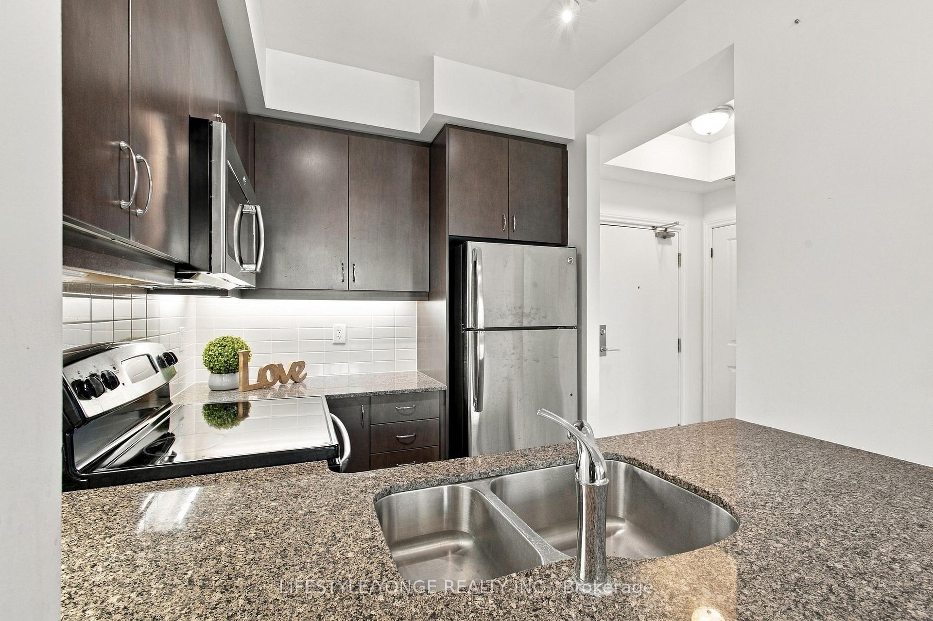 Photo 13 of Unit 231, 2300 Upper Middle Road W, Oakville, Glen Abbey — HOMEH
