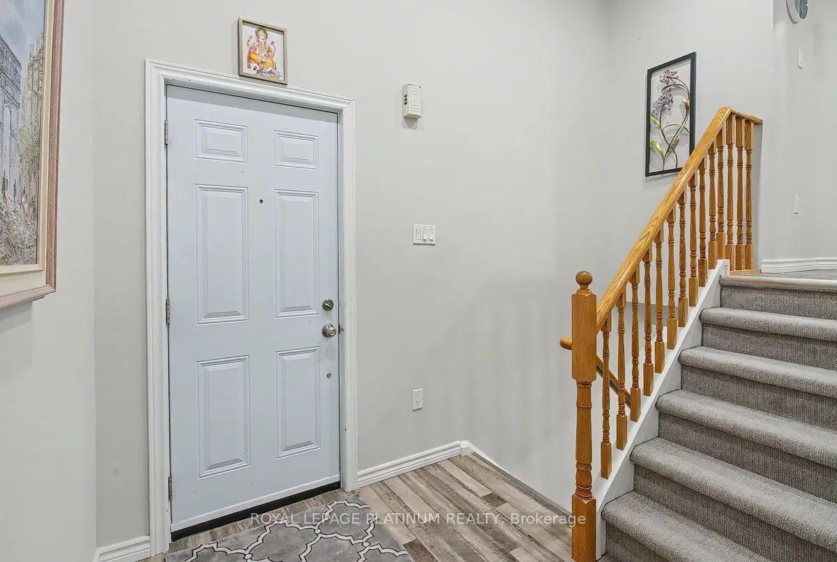 Photo 3 of Unit 297, 60 Barondale Drive, Mississauga, Hurontario — HOMEH