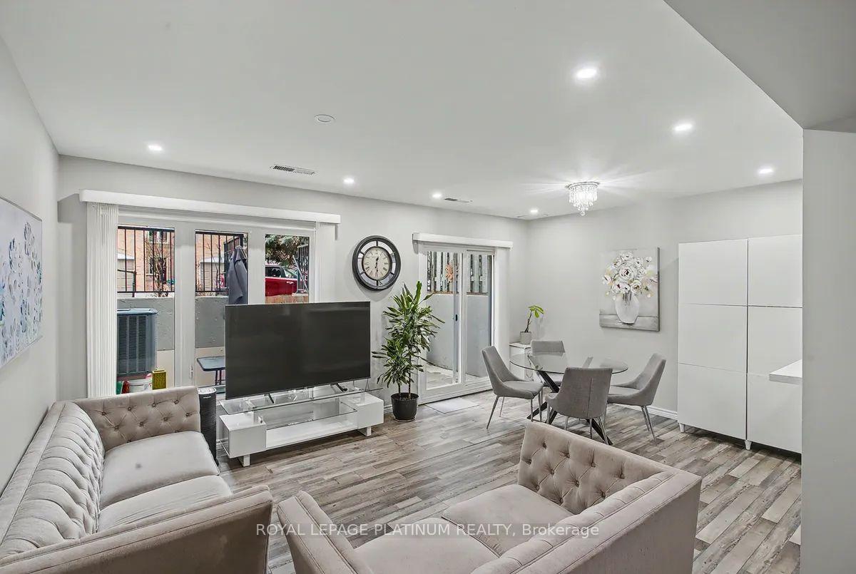 Photo 4 of Unit 297, 60 Barondale Drive, Mississauga, Hurontario — HOMEH