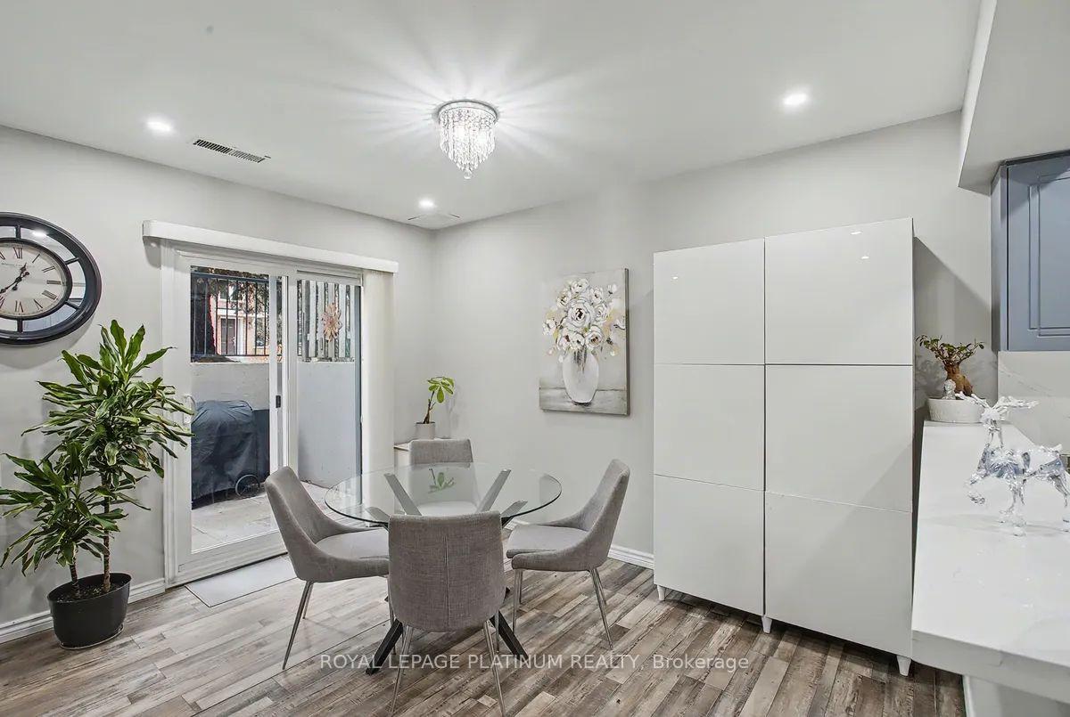 Photo 6 of Unit 297, 60 Barondale Drive, Mississauga, Hurontario — HOMEH