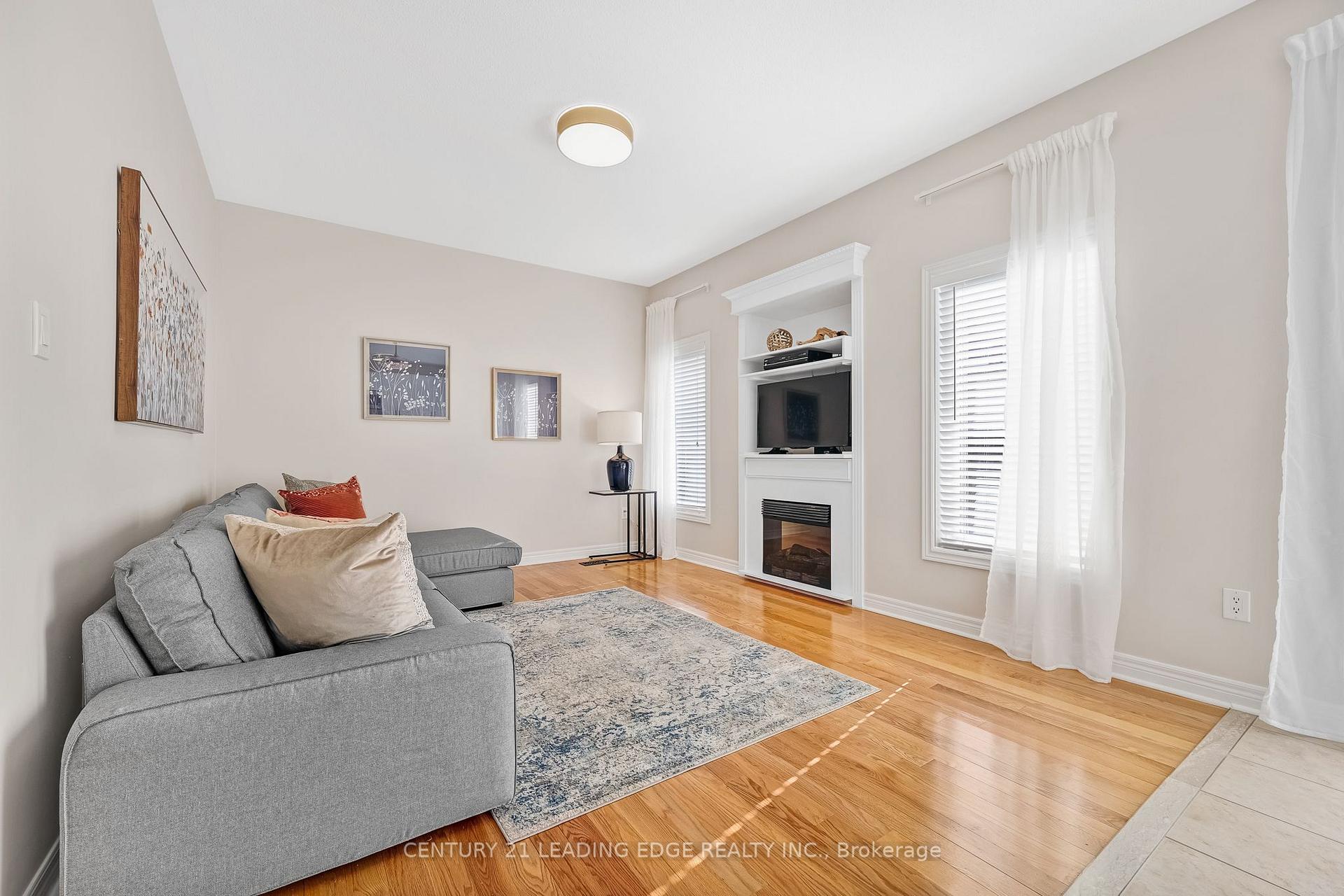 Photo 9 of 63 Billingham Heights, Aurora, Bayview Wellington — HOMEH