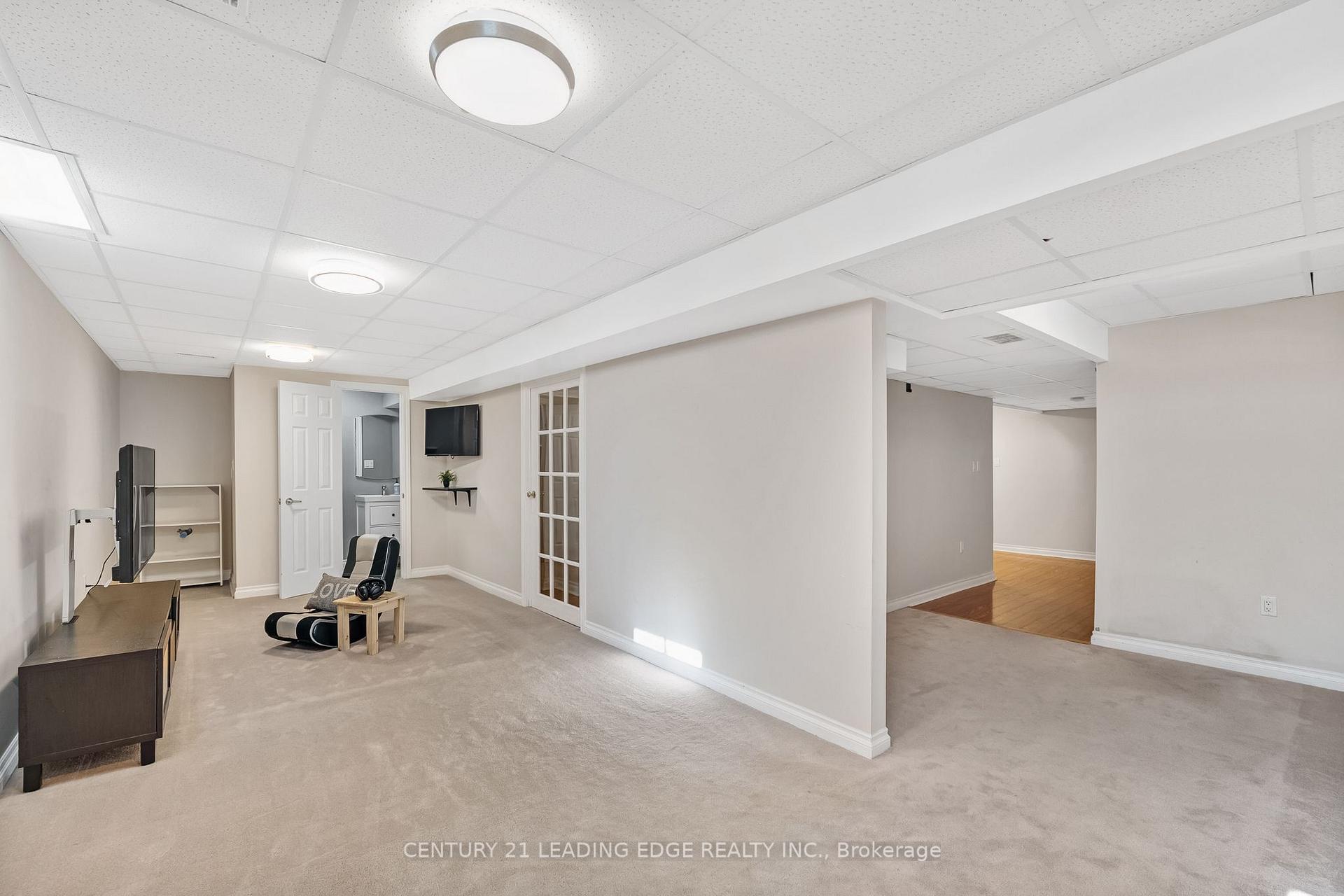 Photo 23 of 63 Billingham Heights, Aurora, Bayview Wellington — HOMEH