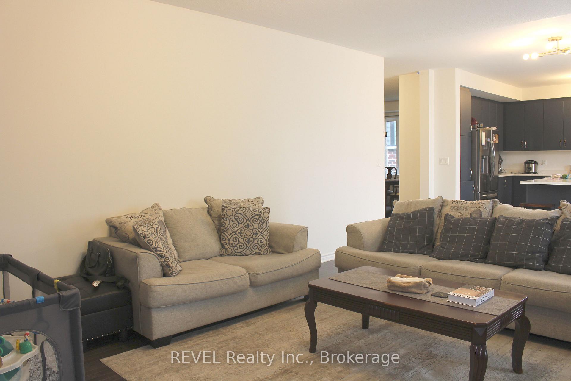 Photo 18 of 58 Oriole Crescent, Port Colborne, Main Street — HOMEH